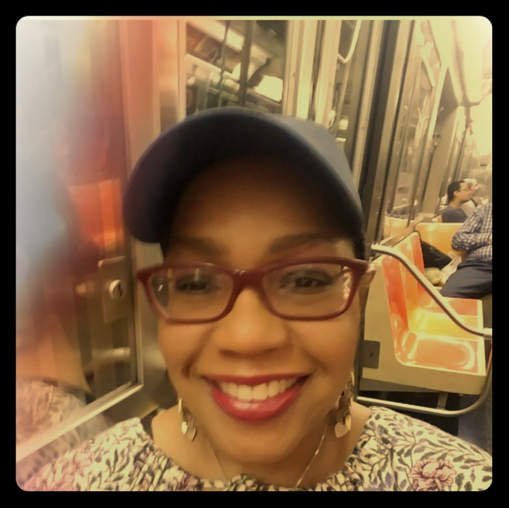 Meet your Posher, Lorraine